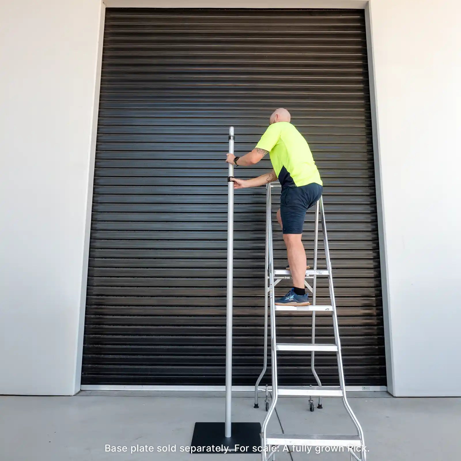 Telescopic Backdrop Pole β 2.45m to 6m Adjustable