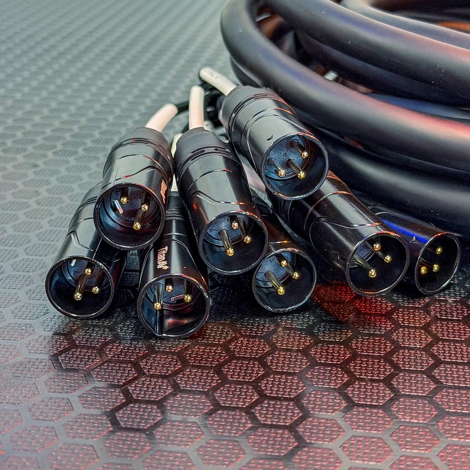 male connection on XLR Loom
