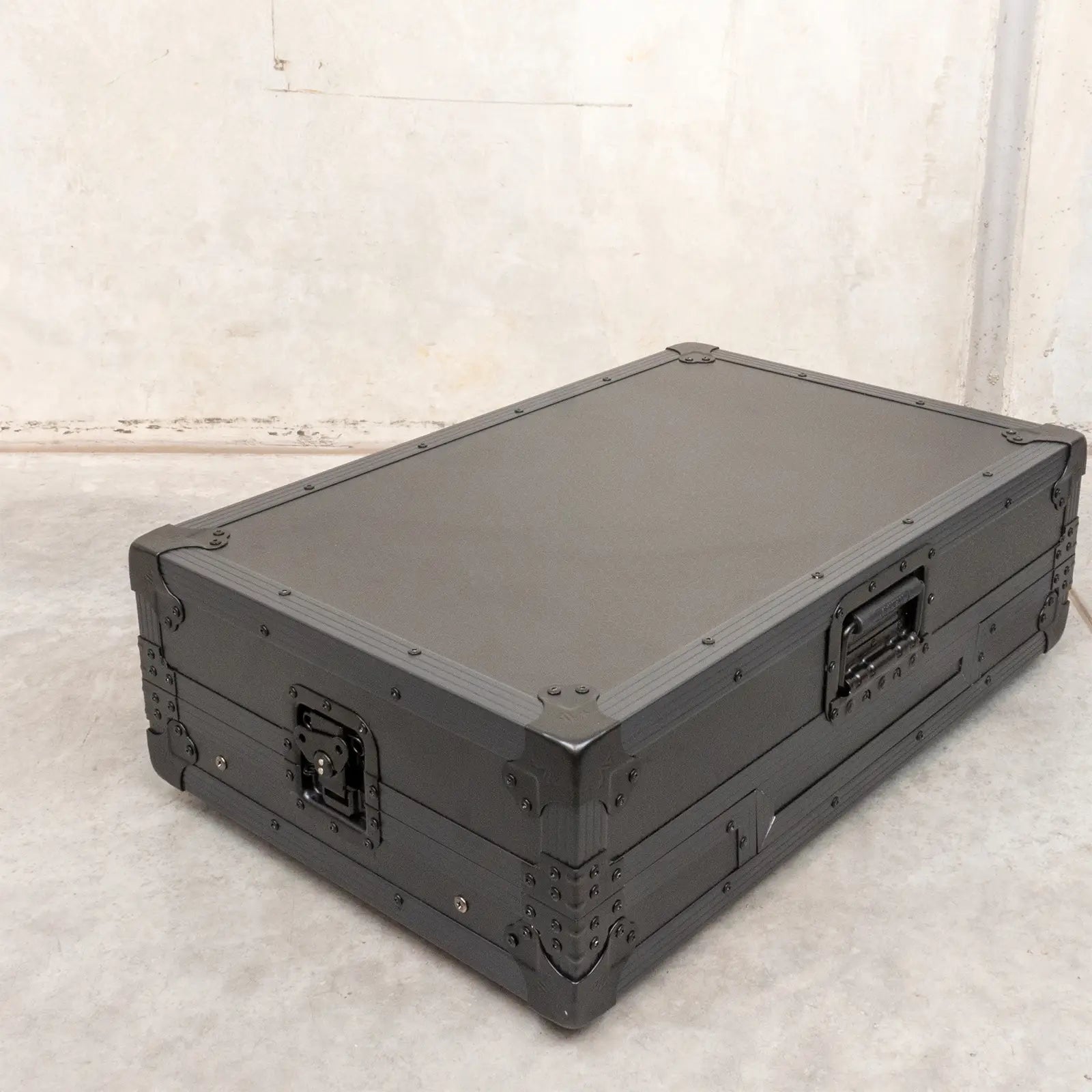DDJ 800 Case