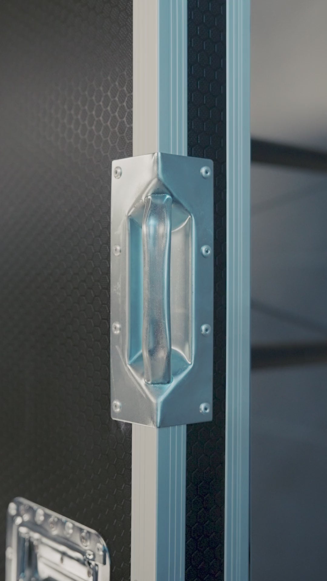 Heavy Duty Road Case Corner Handle, Zinc