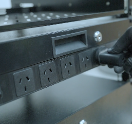 1RU 6 Way PDU with Overload Protection